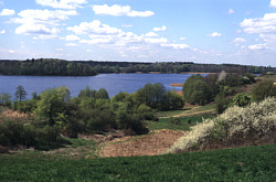 Blick auf den Lassahner See, eine malerische Bucht des Schaalsees.